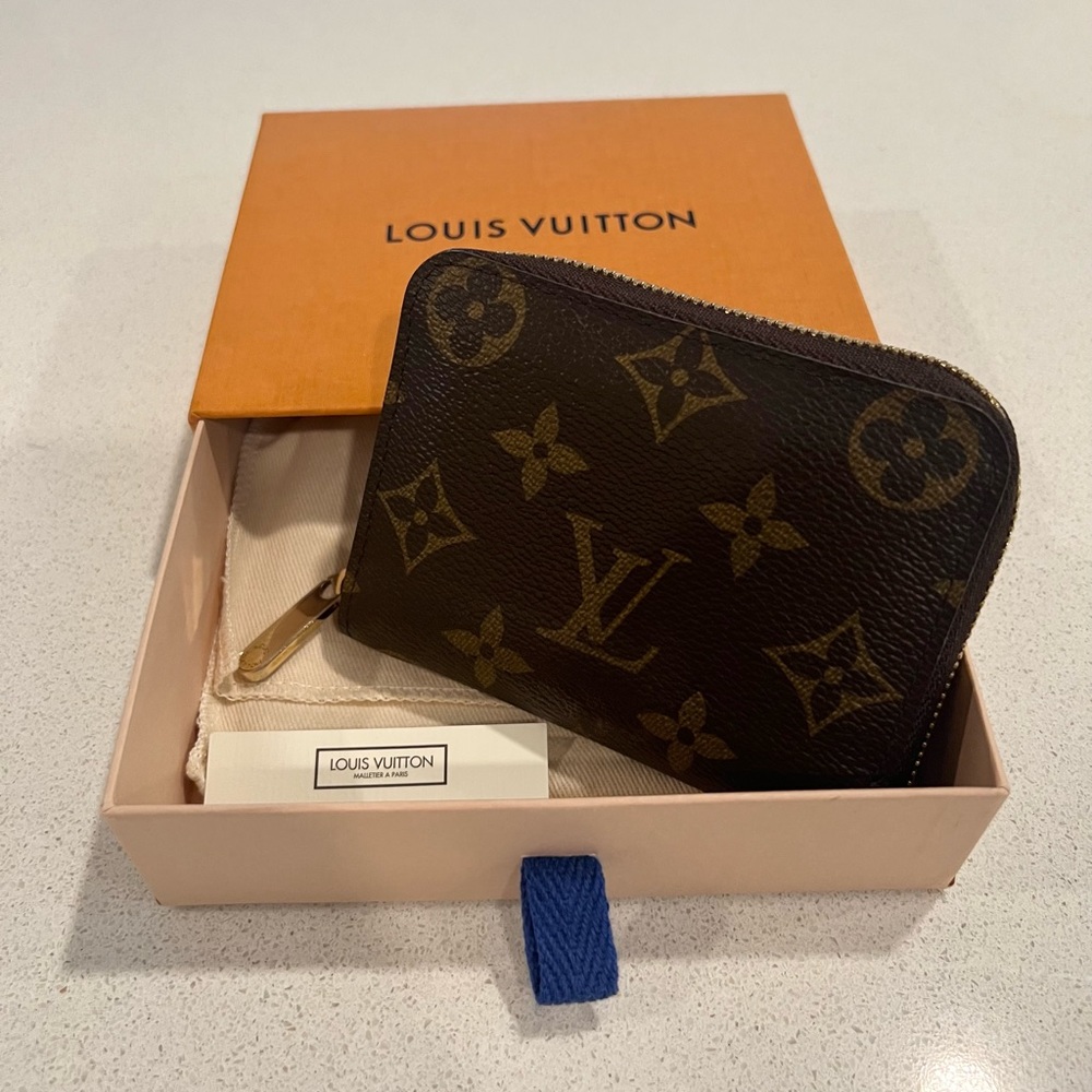 Louis Vuitton Zippy Coin Purse Wallet